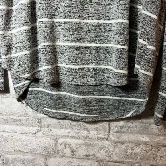 LUCKY BRAND Black, White and Grey Striped Women’s Long Sweater Size‎ S - Picture 6 of 7